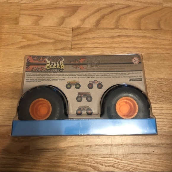 Hot Wheels Monster Truck Oversized Steer Clear 1:24 Metal NEW Kids Toy - Picture 4 of 4